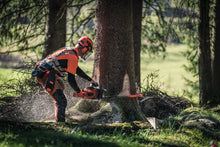 Load image into Gallery viewer, HUSQVARNA 572 XP 20" Chainsaw
